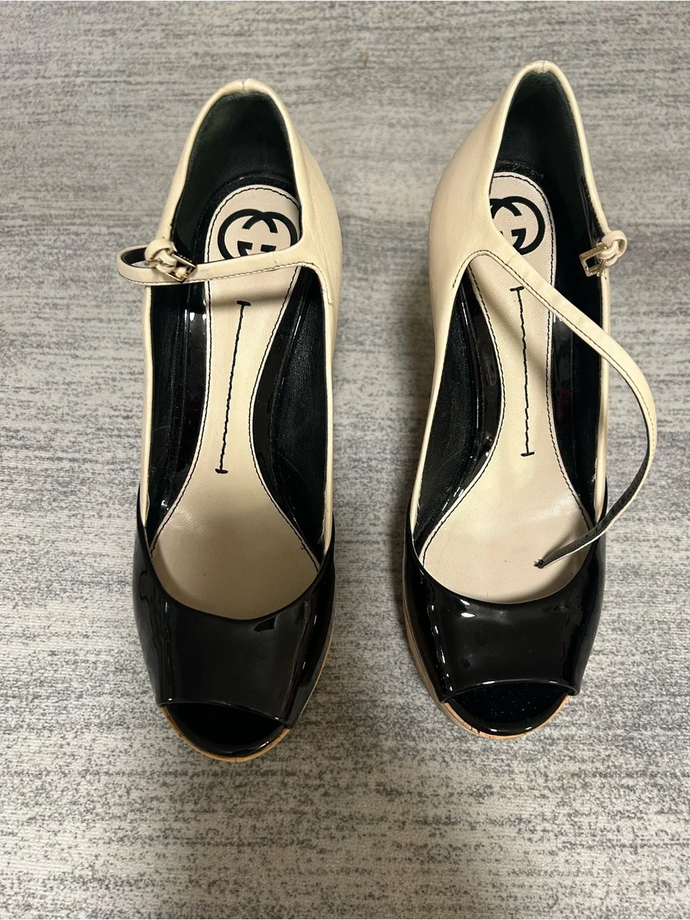 Gucci Black and Cream Patent Peep-Toe Wedge Sandals with Ankle Strap